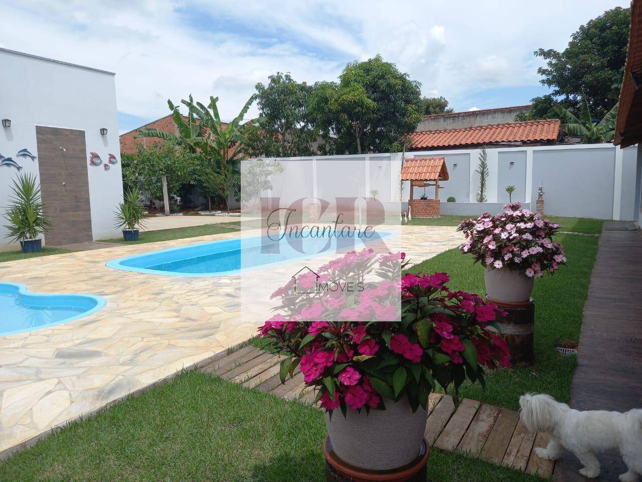 Chácara, 4 quartos, 1000 m² - Foto 1