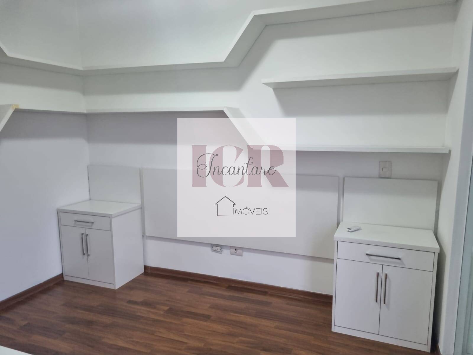 Casa de Condomínio à venda com 4 quartos, 245m² - Foto 4