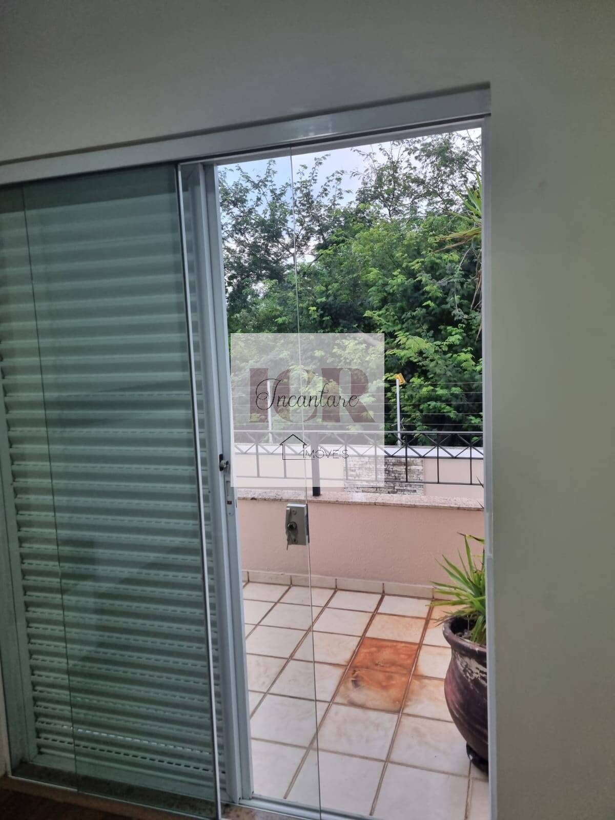 Casa de Condomínio à venda com 4 quartos, 245m² - Foto 8