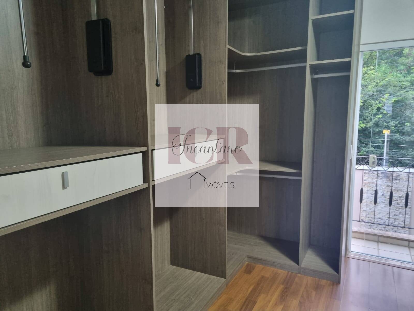 Casa de Condomínio à venda com 4 quartos, 245m² - Foto 14