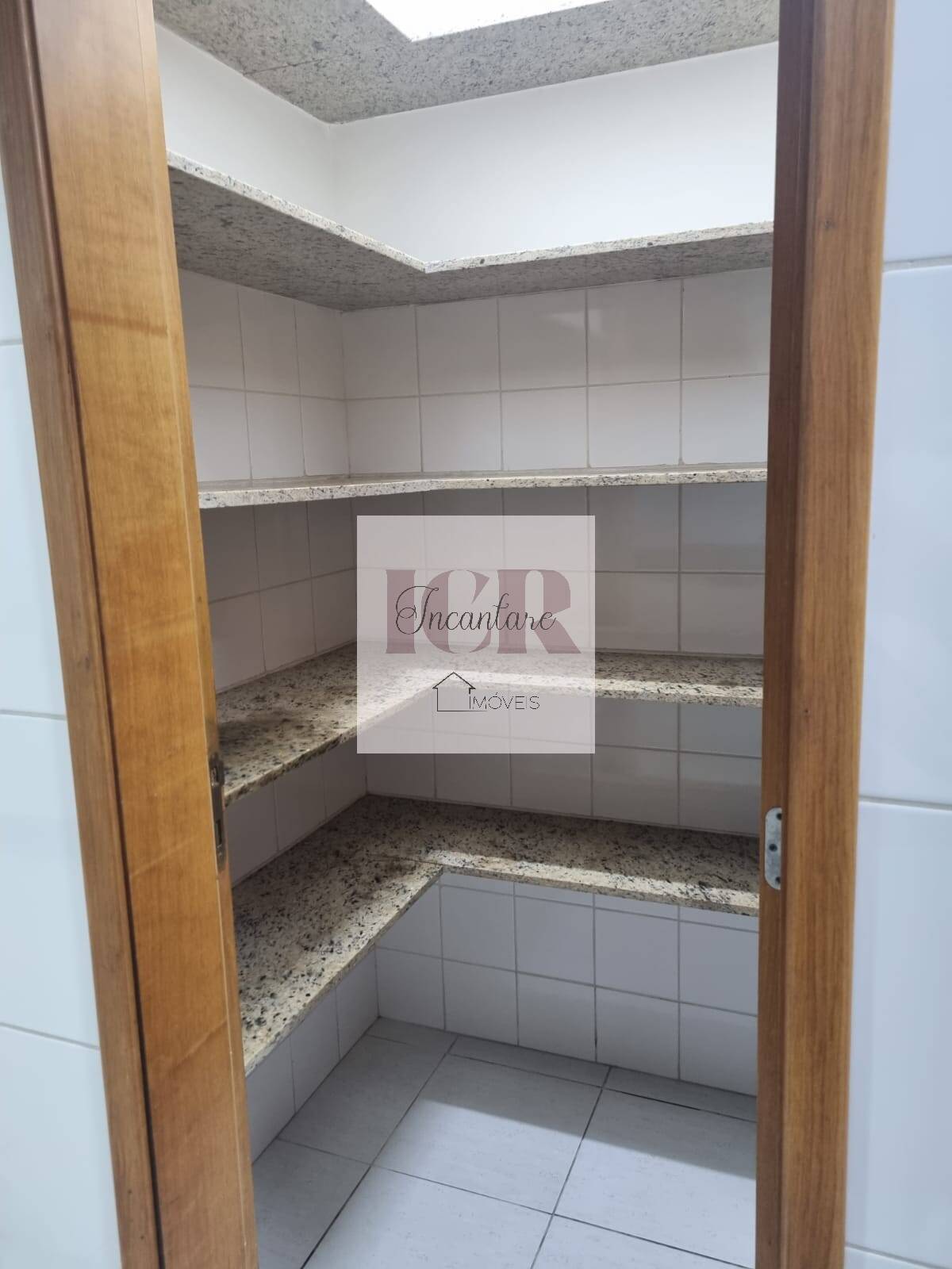 Casa de Condomínio à venda com 4 quartos, 245m² - Foto 24