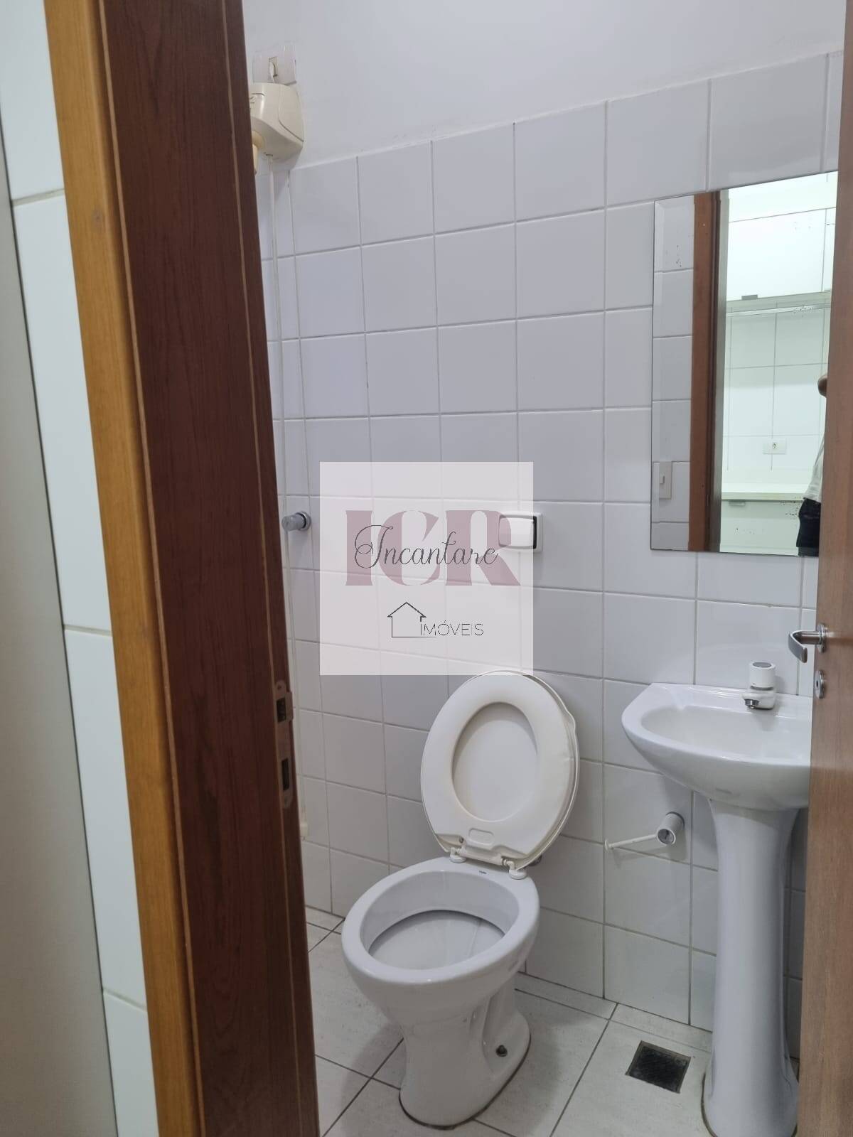 Casa de Condomínio à venda com 4 quartos, 245m² - Foto 28