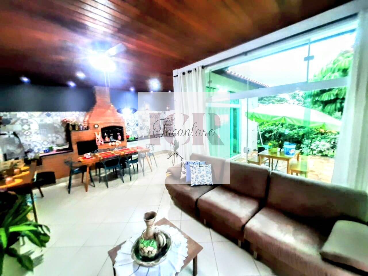 Casa, 3 quartos, 219 m² - Foto 2