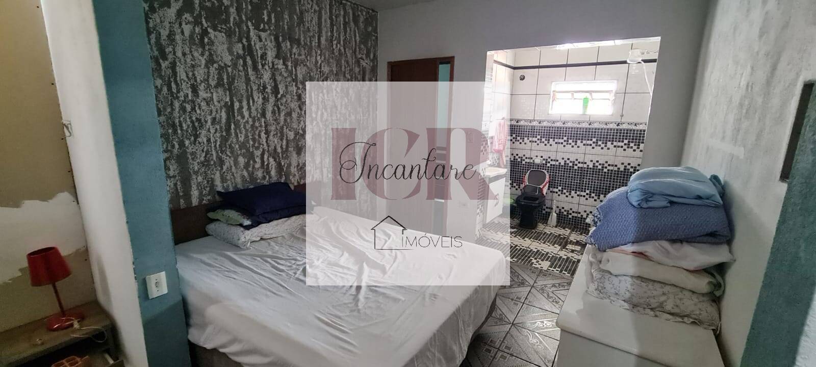 Casa à venda com 4 quartos, 185m² - Foto 1