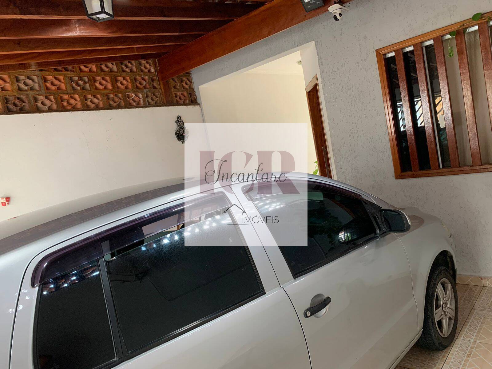 Casa à venda com 2 quartos, 106m² - Foto 1