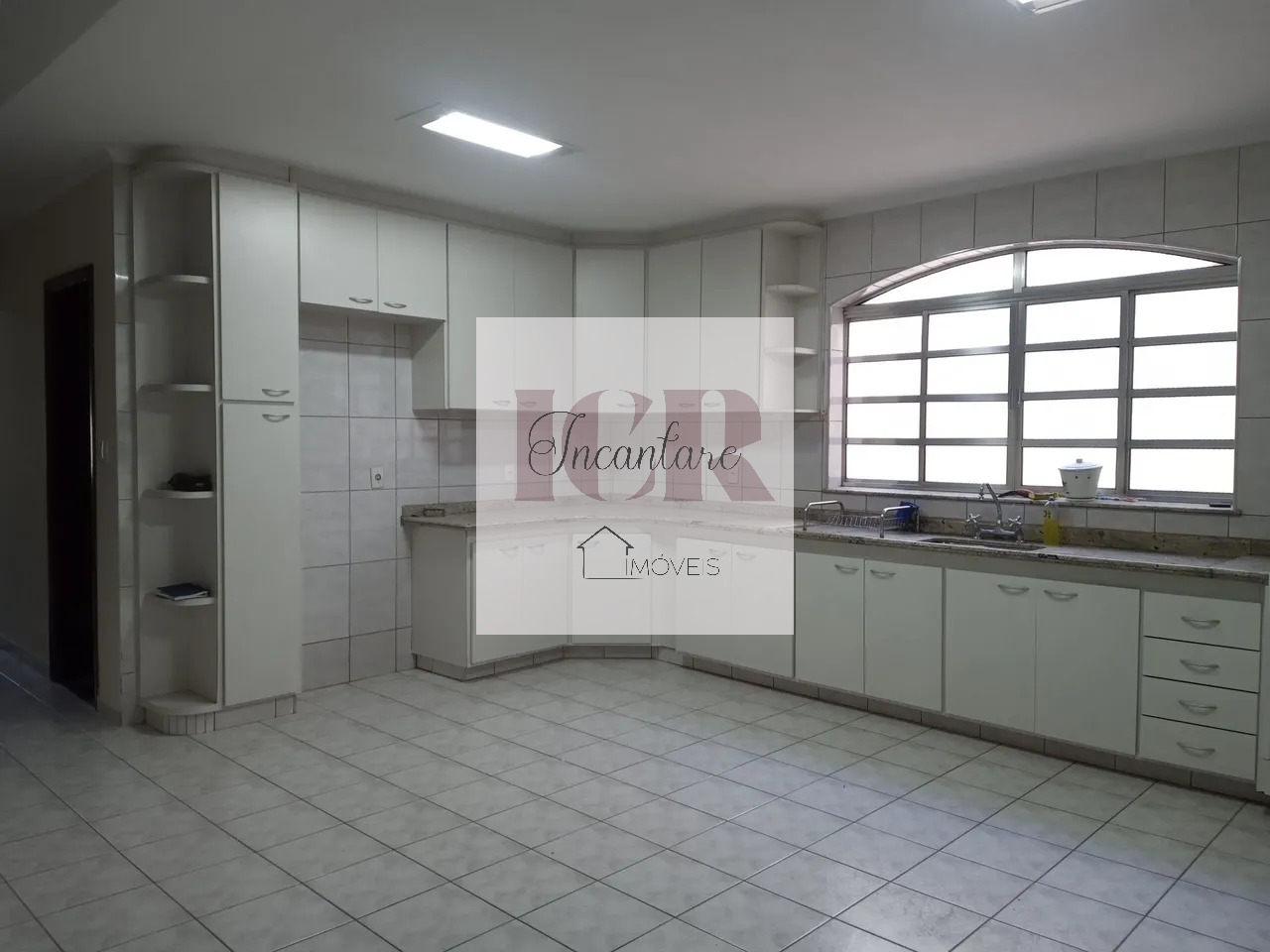 Sobrado, 3 quartos, 200 m² - Foto 1