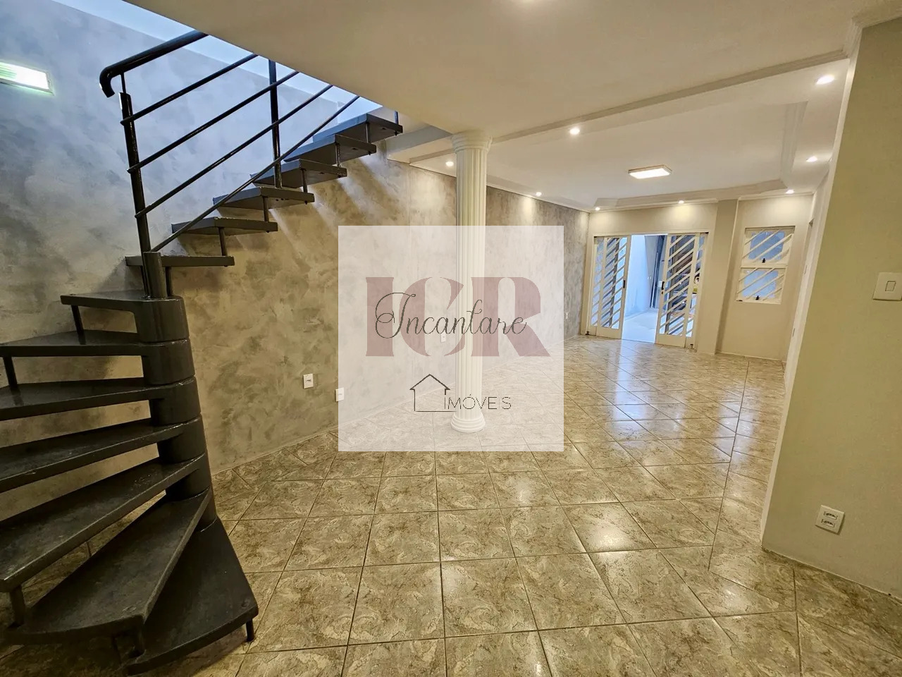 Sobrado, 4 quartos, 242 m² - Foto 3