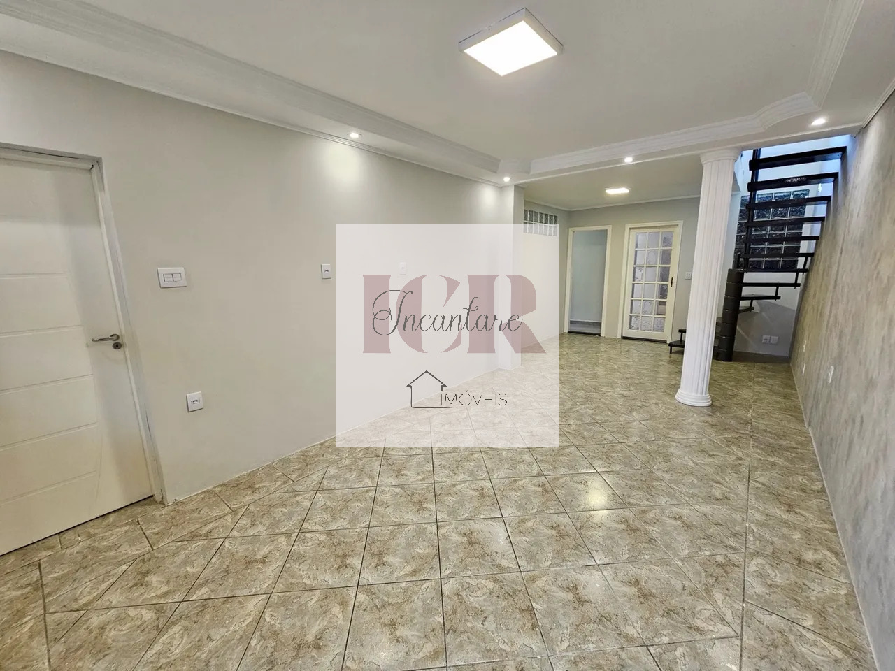 Sobrado, 4 quartos, 242 m² - Foto 2