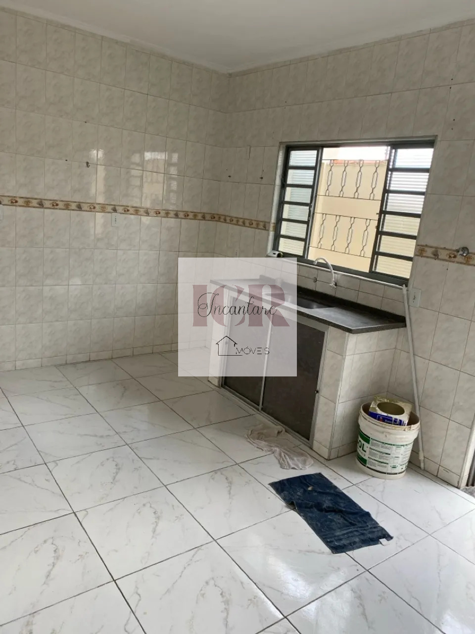 Casa à venda com 2 quartos, 95m² - Foto 2