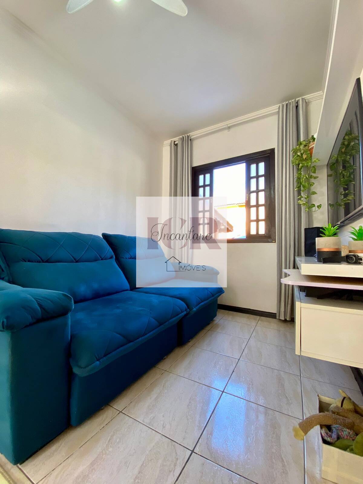 Casa à venda com 3 quartos, 63m² - Foto 2