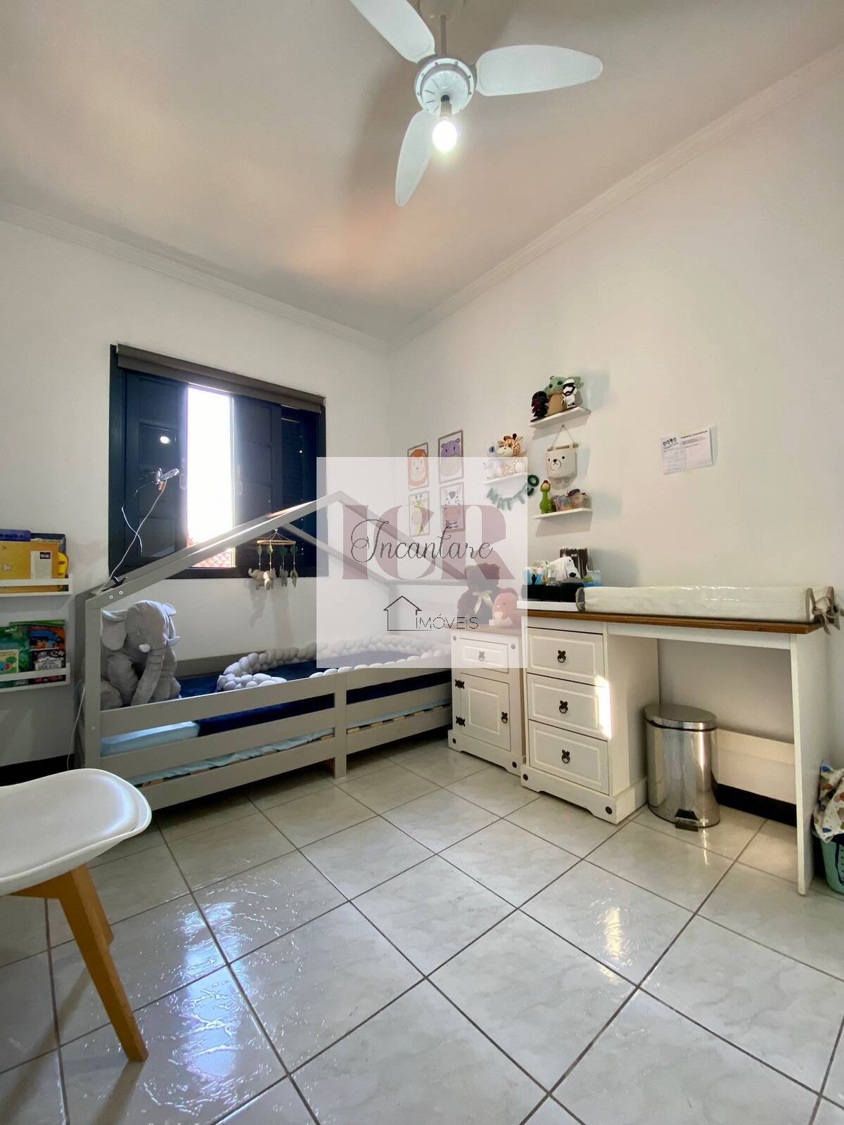 Casa à venda com 3 quartos, 63m² - Foto 1