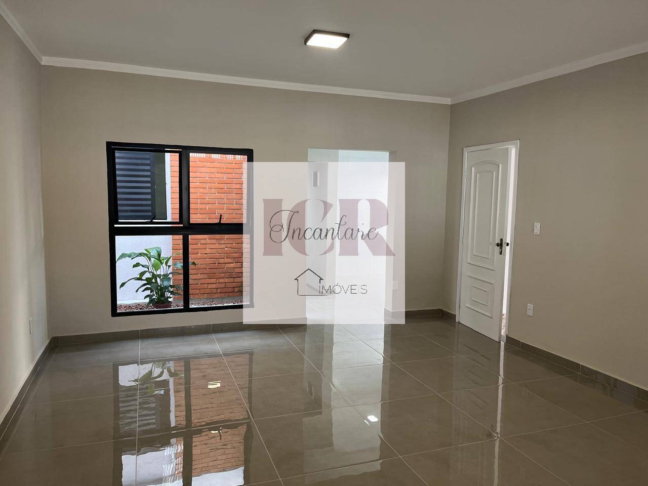 Casa à venda com 3 quartos, 141m² - Foto 2