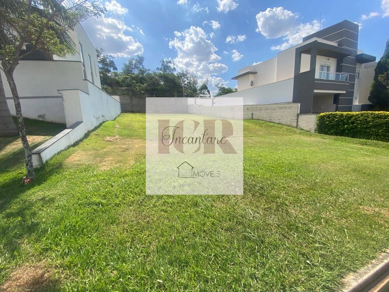 Terreno à venda, 423m² - Foto 1
