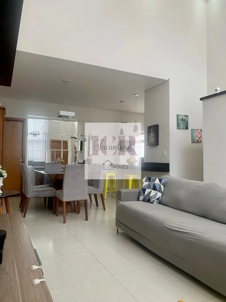 Casa de Condomínio à venda com 3 quartos, 140m² - Foto 2