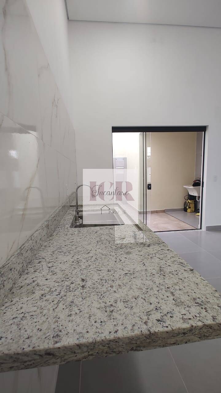 Casa à venda com 2 quartos, 70m² - Foto 6