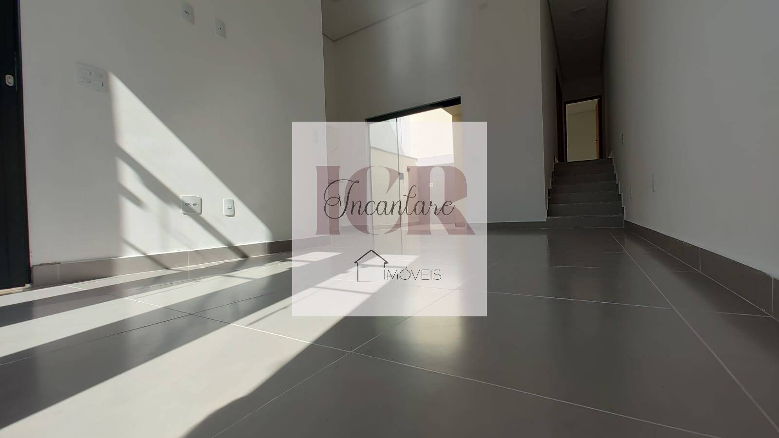 Casa à venda com 2 quartos, 70m² - Foto 7