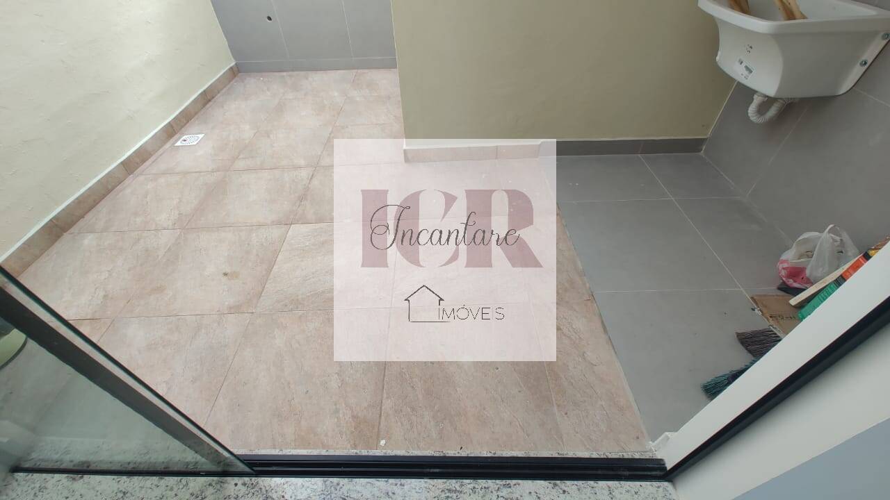 Casa à venda com 2 quartos, 70m² - Foto 15