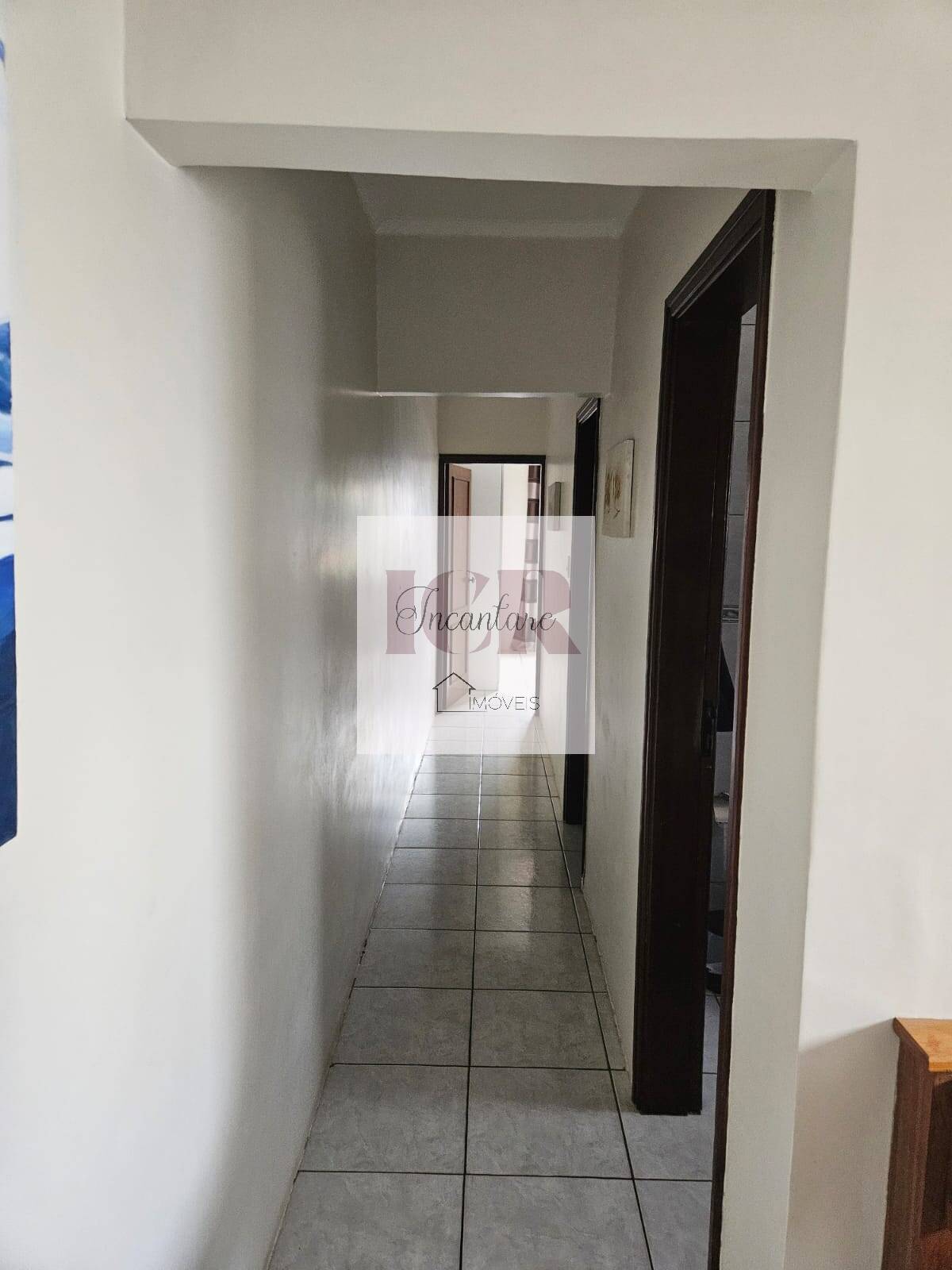 Casa à venda com 3 quartos, 205m² - Foto 4