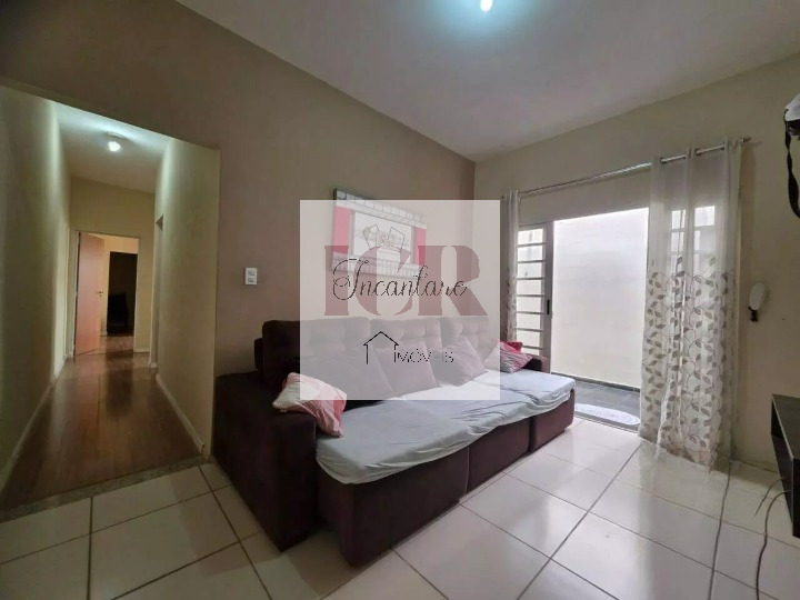 Casa à venda com 3 quartos, 162m² - Foto 2