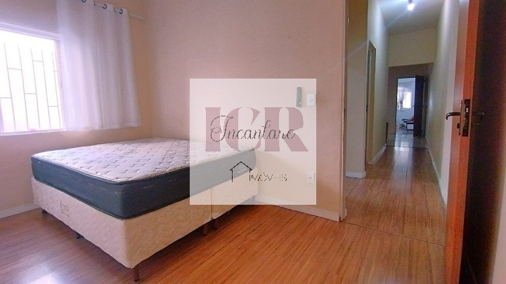 Casa à venda com 3 quartos, 162m² - Foto 4