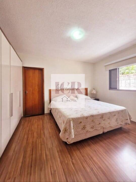 Casa à venda com 5 quartos, 190m² - Foto 9