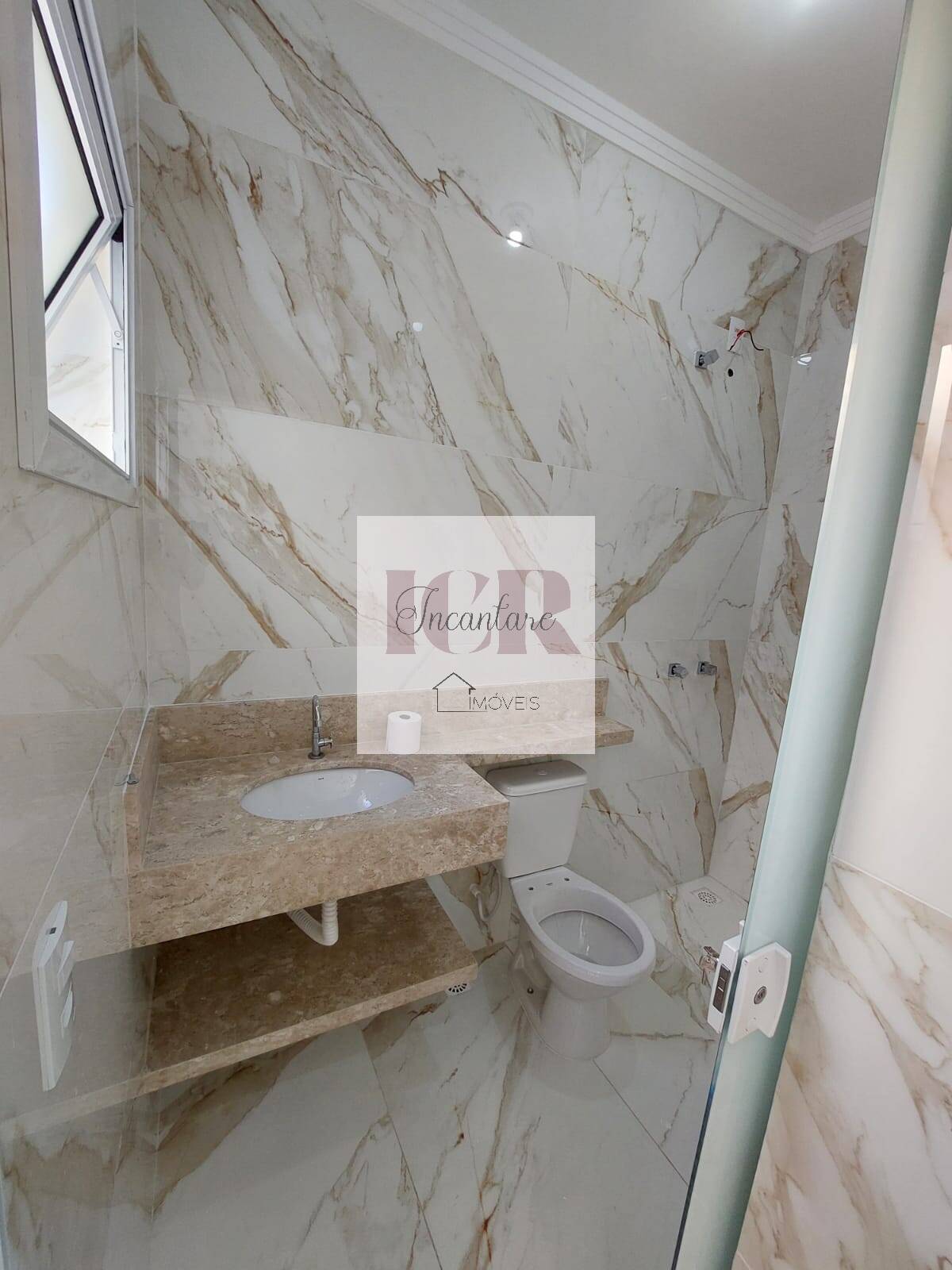 Casa à venda com 3 quartos, 120m² - Foto 2