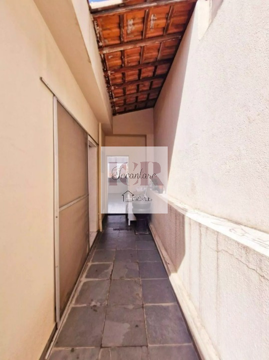 Casa à venda com 3 quartos, 178m² - Foto 10