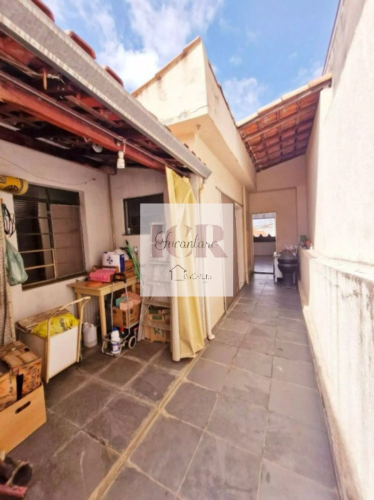 Casa à venda com 3 quartos, 178m² - Foto 18