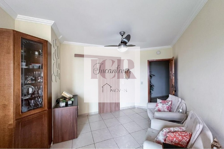 Apartamento à venda com 3 quartos, 73m² - Foto 2