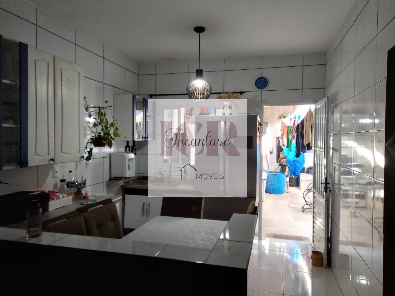 Casa à venda com 2 quartos, 120m² - Foto 1