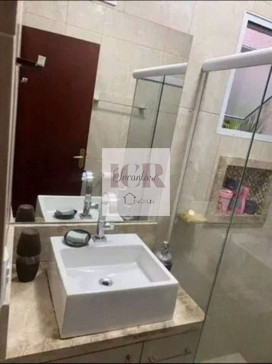 Casa à venda com 2 quartos, 110m² - Foto 9