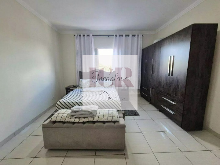 Casa à venda com 4 quartos, 290m² - Foto 18