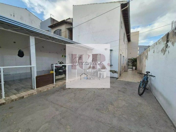 Casa à venda com 4 quartos, 290m² - Foto 26