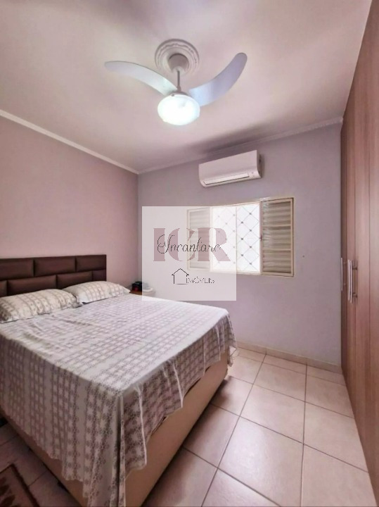 Casa à venda com 4 quartos, 210m² - Foto 12