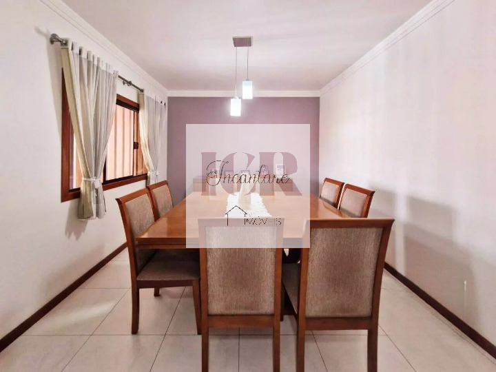 Casa à venda com 4 quartos, 210m² - Foto 4