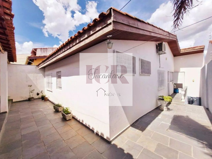 Casa à venda com 4 quartos, 210m² - Foto 23