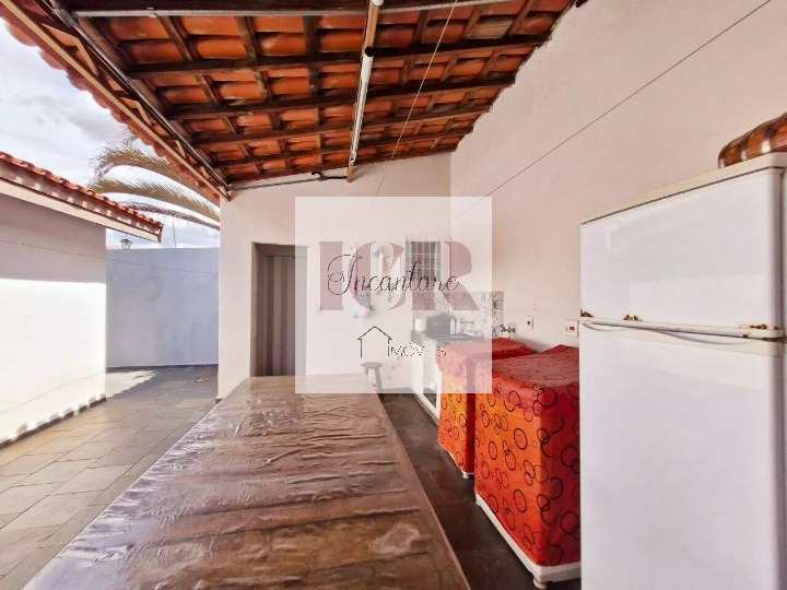 Casa à venda com 4 quartos, 210m² - Foto 25