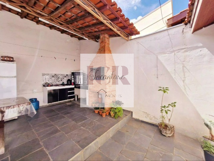 Casa à venda com 4 quartos, 210m² - Foto 29