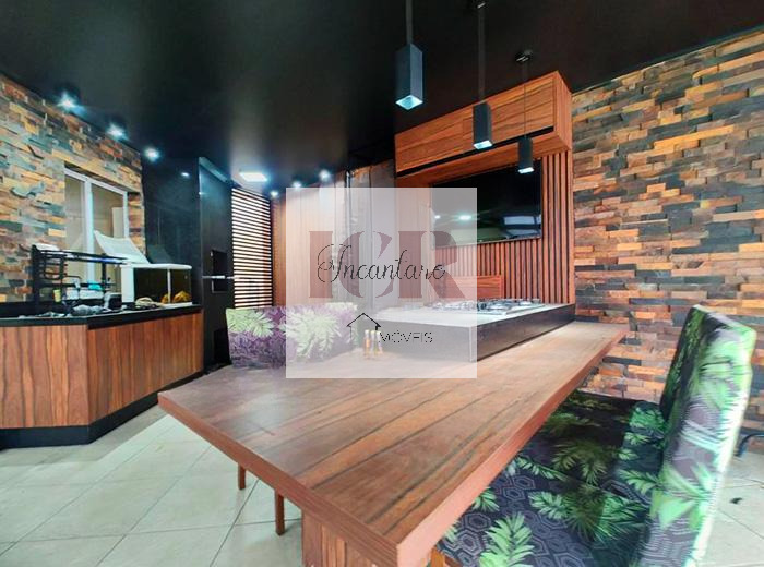 Casa à venda com 3 quartos, 120m² - Foto 1