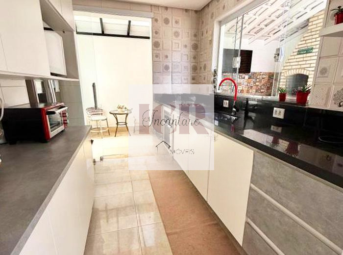 Casa à venda com 3 quartos, 140m² - Foto 3
