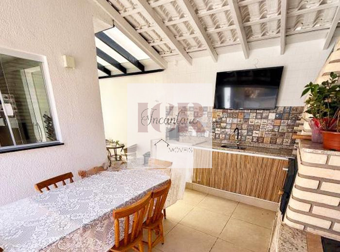 Casa à venda com 3 quartos, 140m² - Foto 4