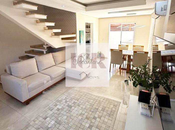 Casa à venda com 3 quartos, 140m² - Foto 1
