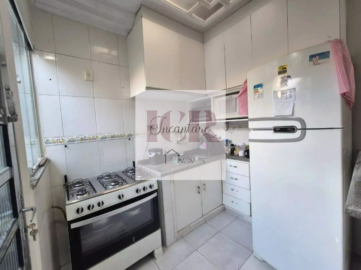 Casa à venda com 2 quartos, 50m² - Foto 2