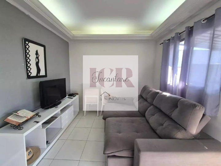 Casa à venda com 2 quartos, 50m² - Foto 1