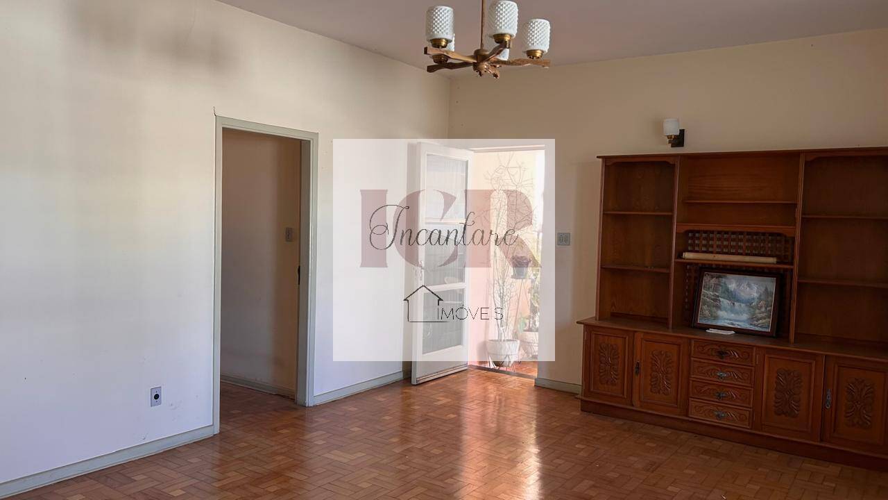 Casa, 3 quartos, 212 m² - Foto 2