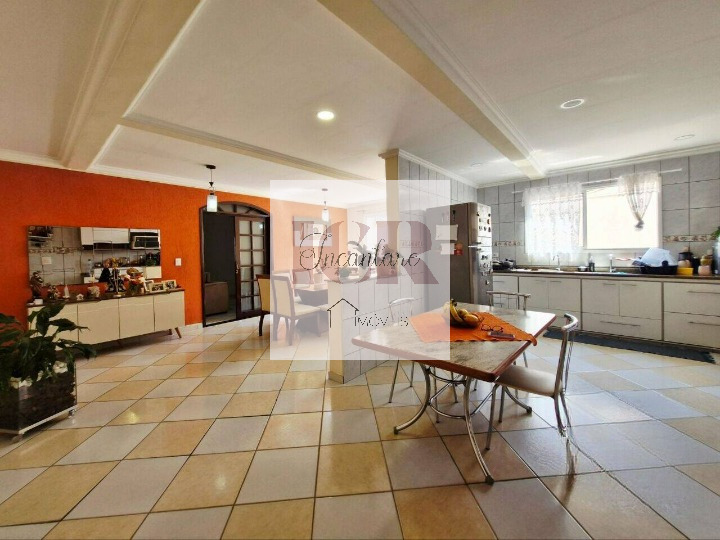 Casa, 3 quartos, 230 m² - Foto 8