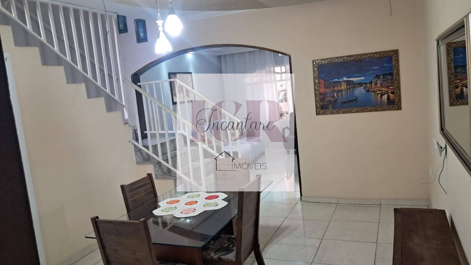 Casa, 3 quartos, 212 m² - Foto 1